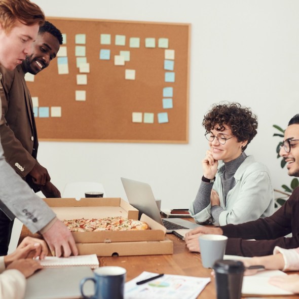 Taking Extra Hours At Work,work-life balance,health,happy hub,happiness,stress management,